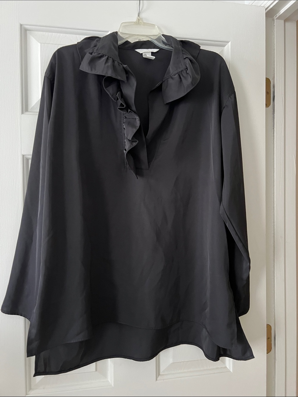 H&M Black Ruffle V-Neck Long Sleeve Blouse